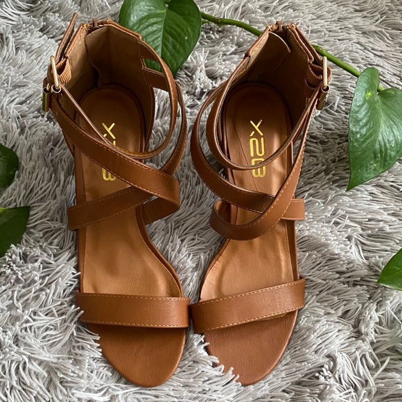 ❌SOLD ❌ NWT strappy heels - Picture 2 of 6